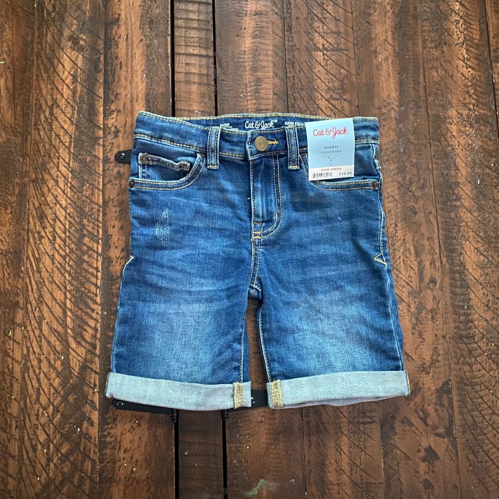 Cat & Jack Adjustable Waist Jean Button up Shorts Never Worn! Size 5!